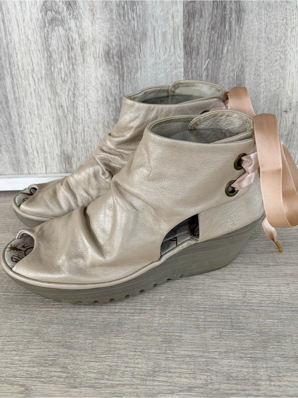 Fly London Yema Peep Toe Wedge Sandals Womens Size 40 - 9 - 9.5 Beige